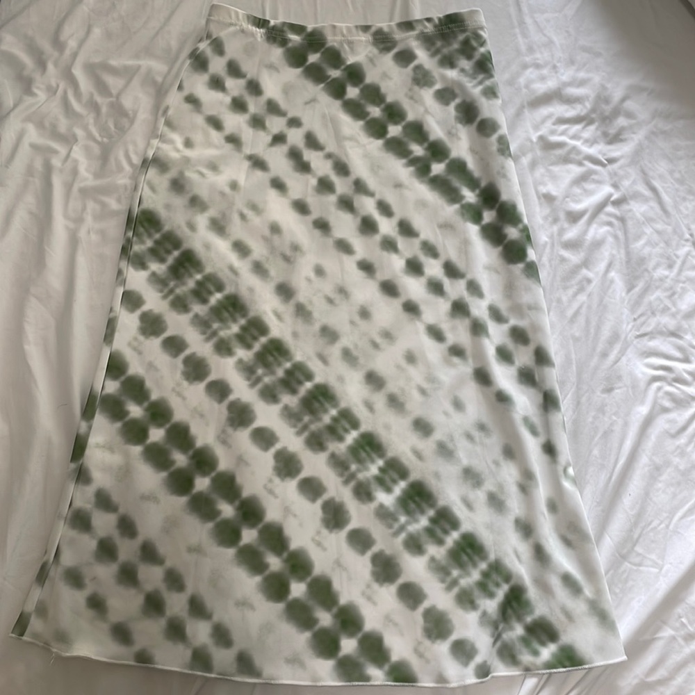 Midi skirt (s)